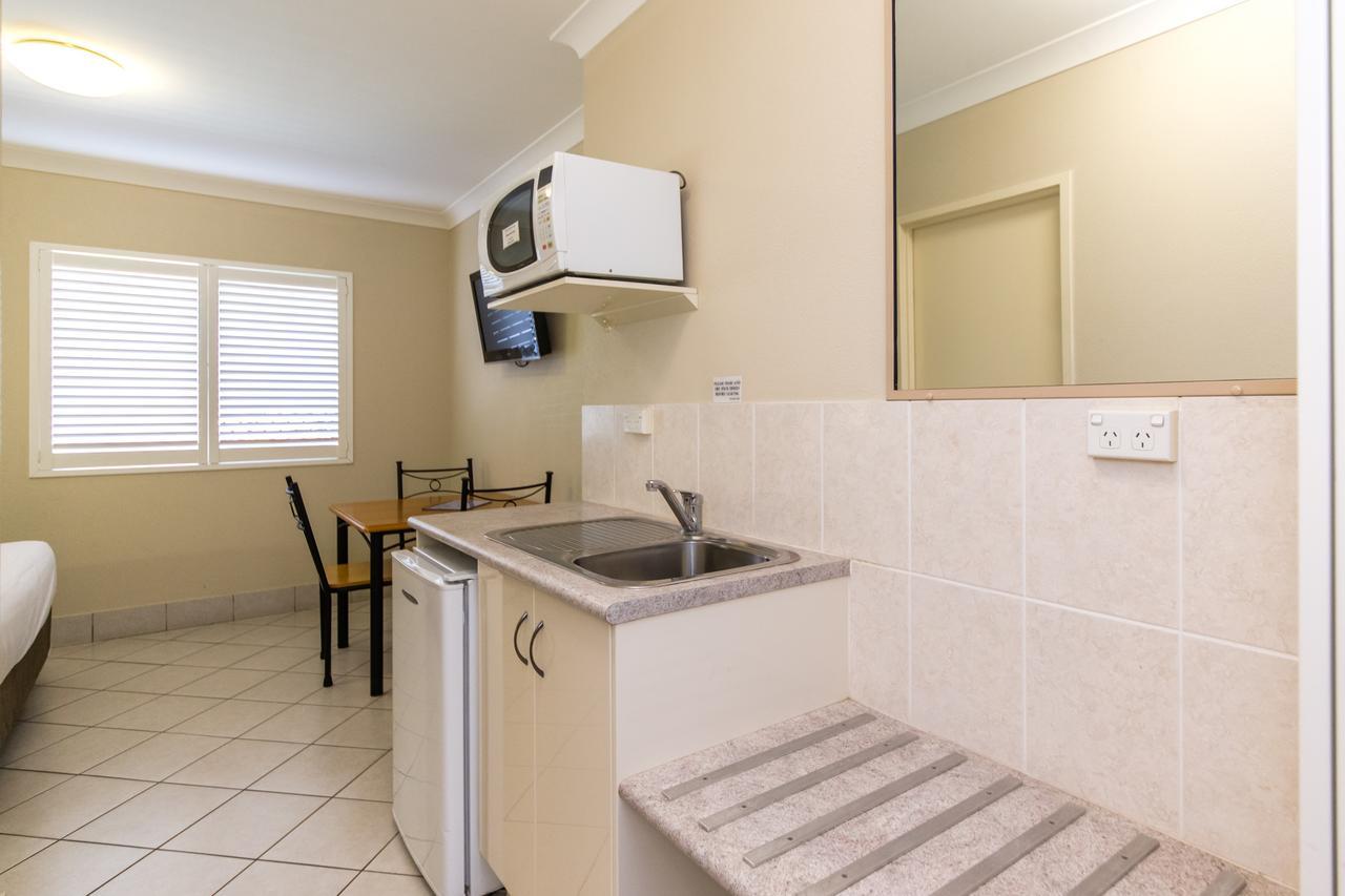 Villa Capri Motel Rockhampton Exterior photo