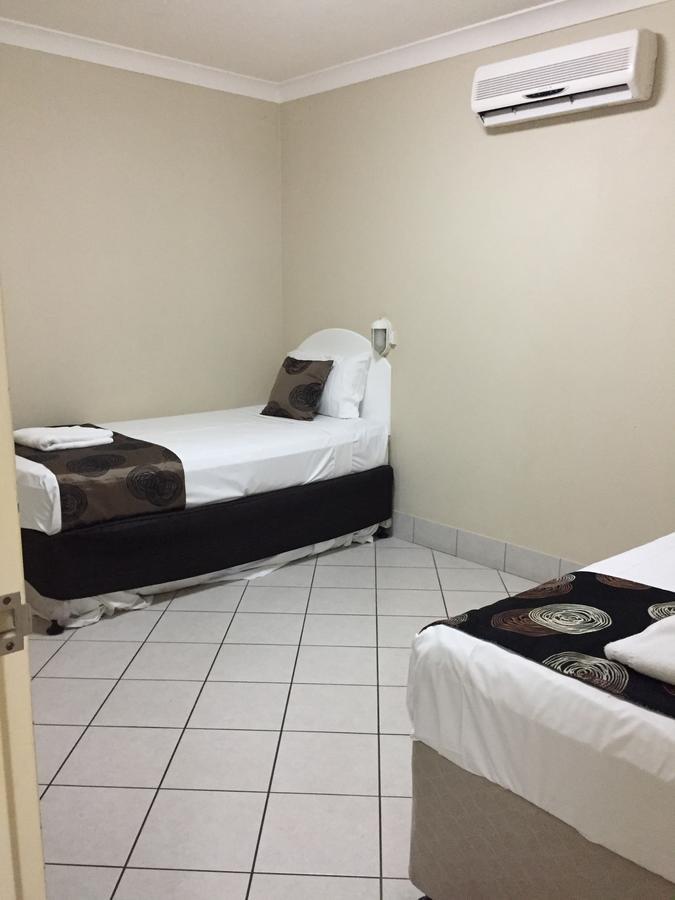 Villa Capri Motel Rockhampton Exterior photo