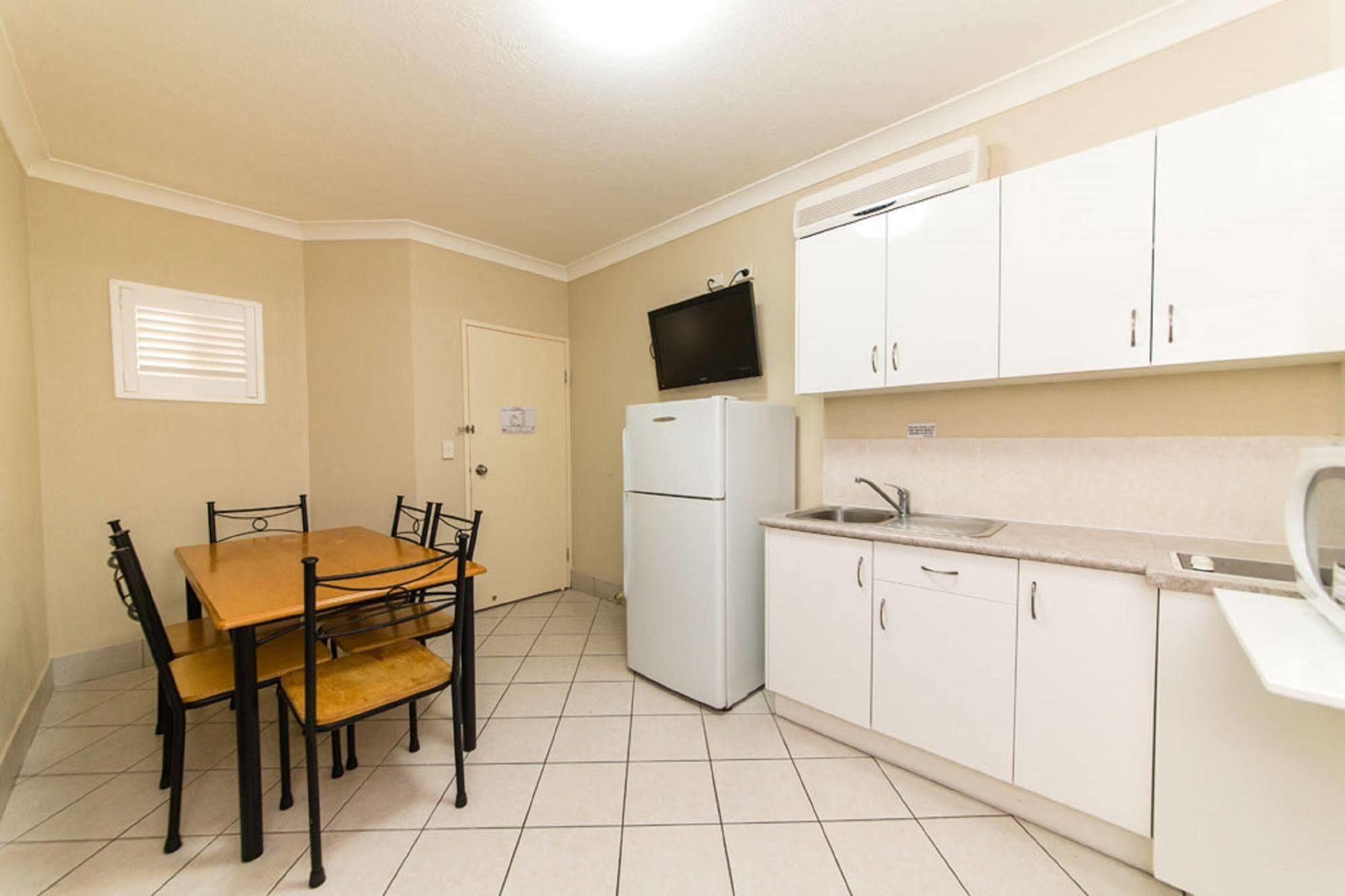 Villa Capri Motel Rockhampton Exterior photo